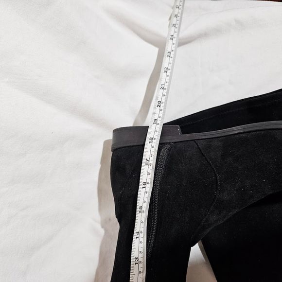 EUC Gentle Souls by Kenneth Cole Women's Emma Black Knee-High Boot Size 10M - Picture 3 of 7